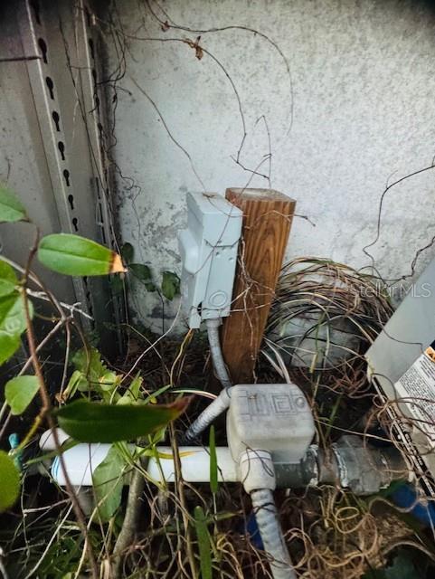 Image 31 of 47 For 17476 Nicholas Avenue