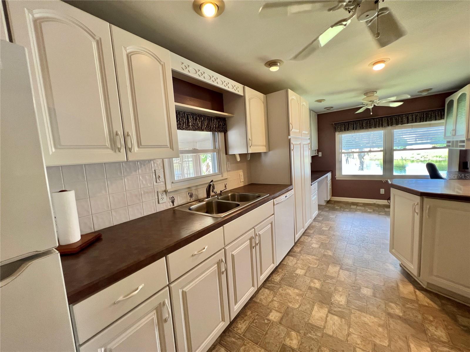 Image 25 of 80 For 103 Fountain Cove