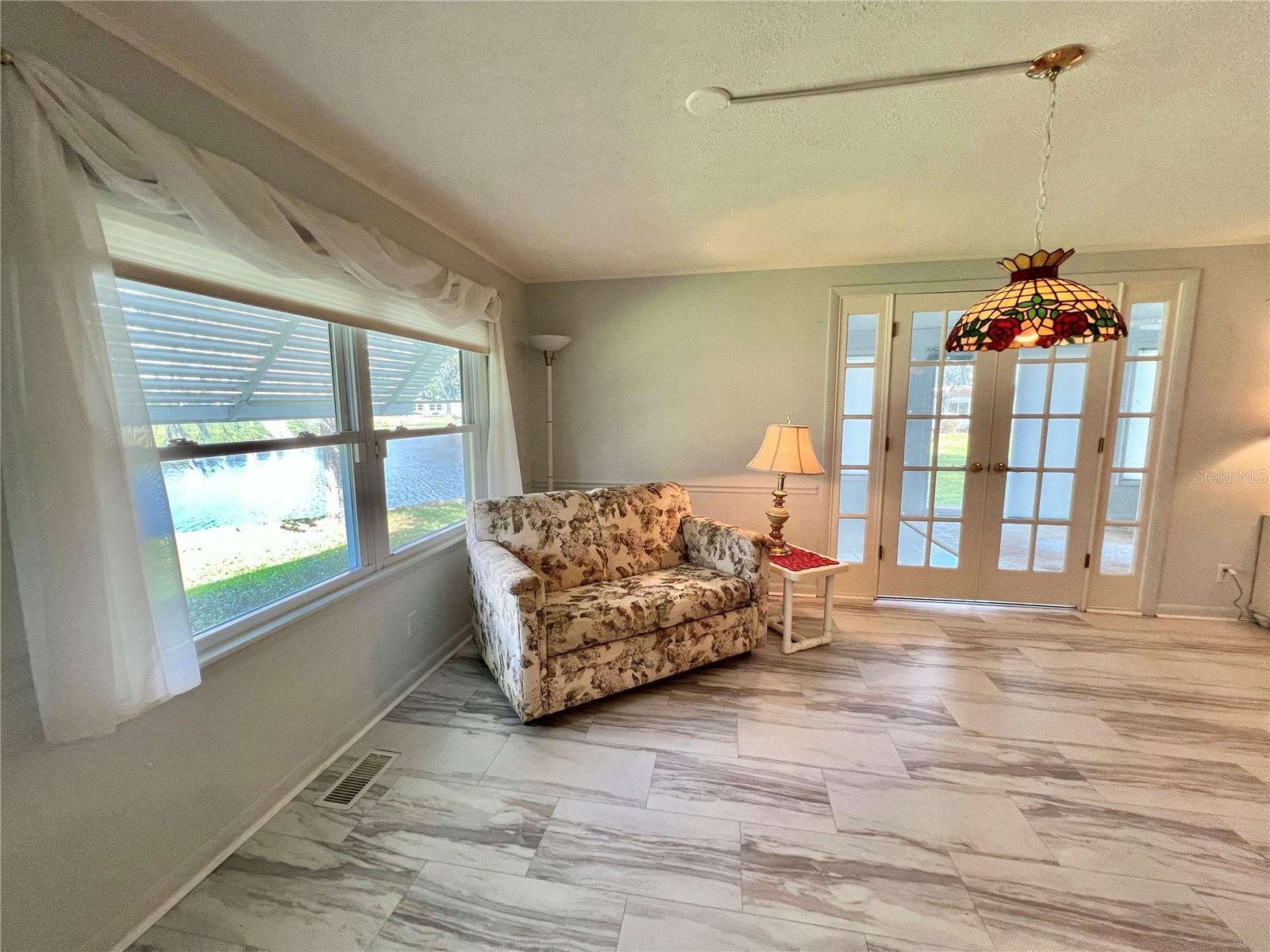 Image 7 of 80 For 103 Fountain Cove