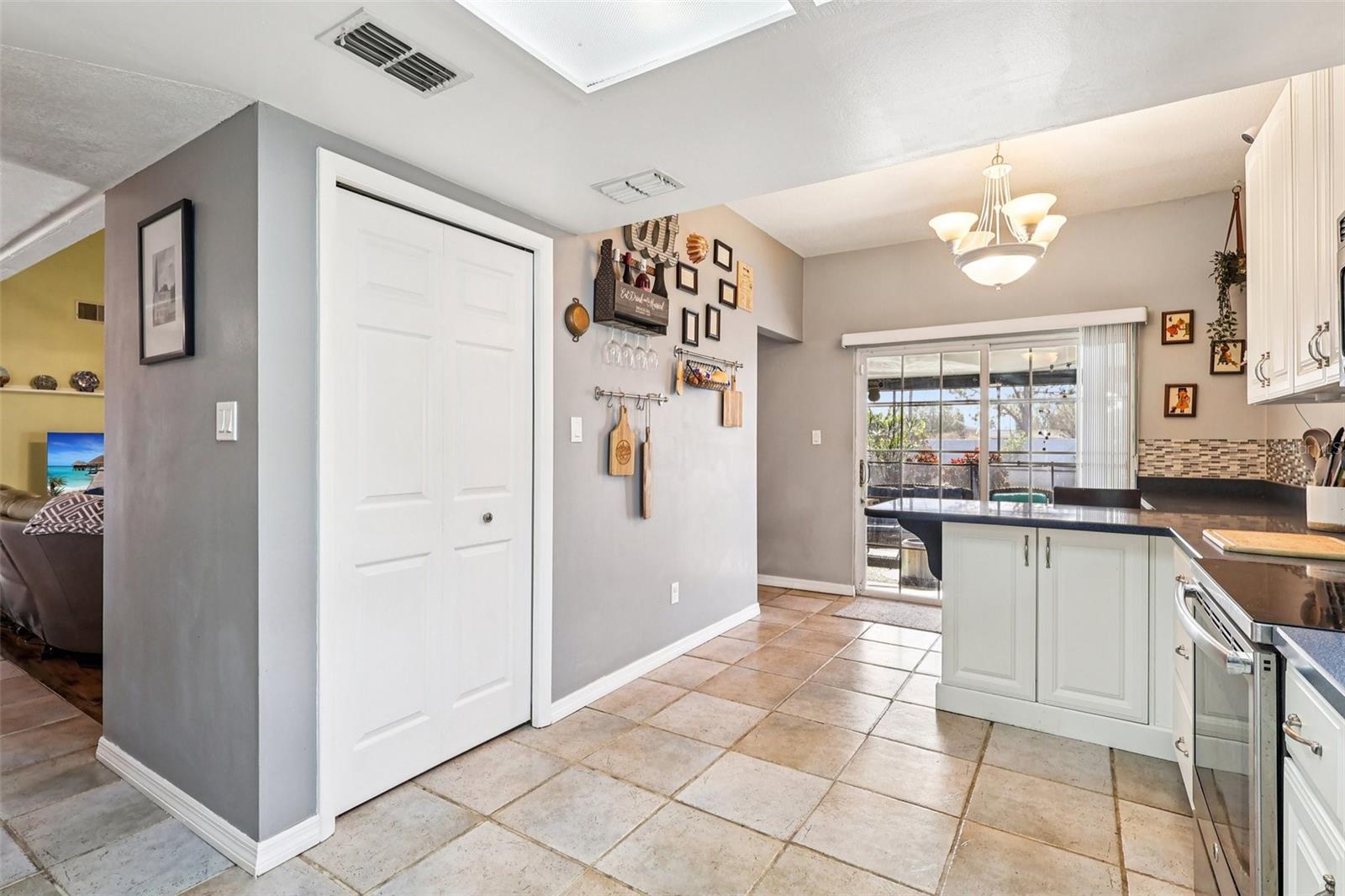 Image 10 of 42 For 8812 Shadow Bay Drive