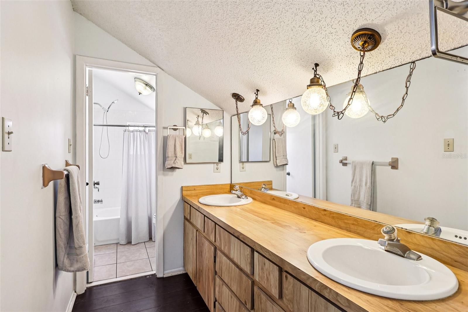 Image 24 of 42 For 8812 Shadow Bay Drive