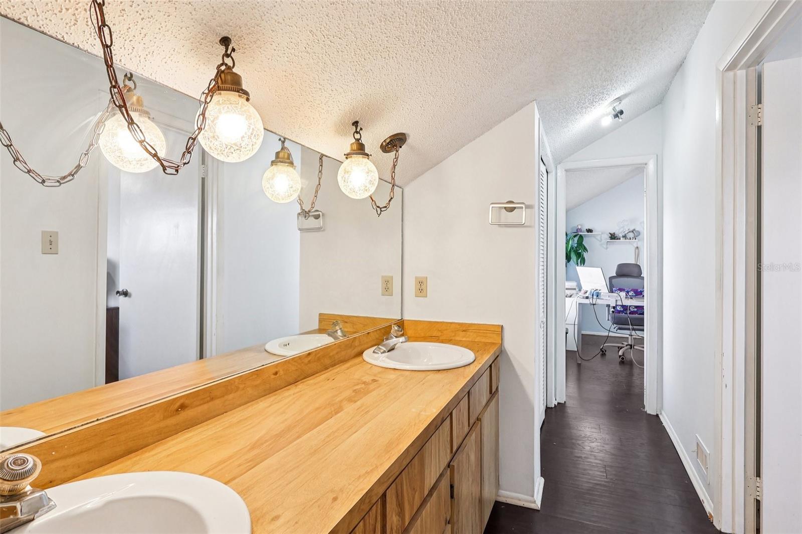 Image 25 of 42 For 8812 Shadow Bay Drive