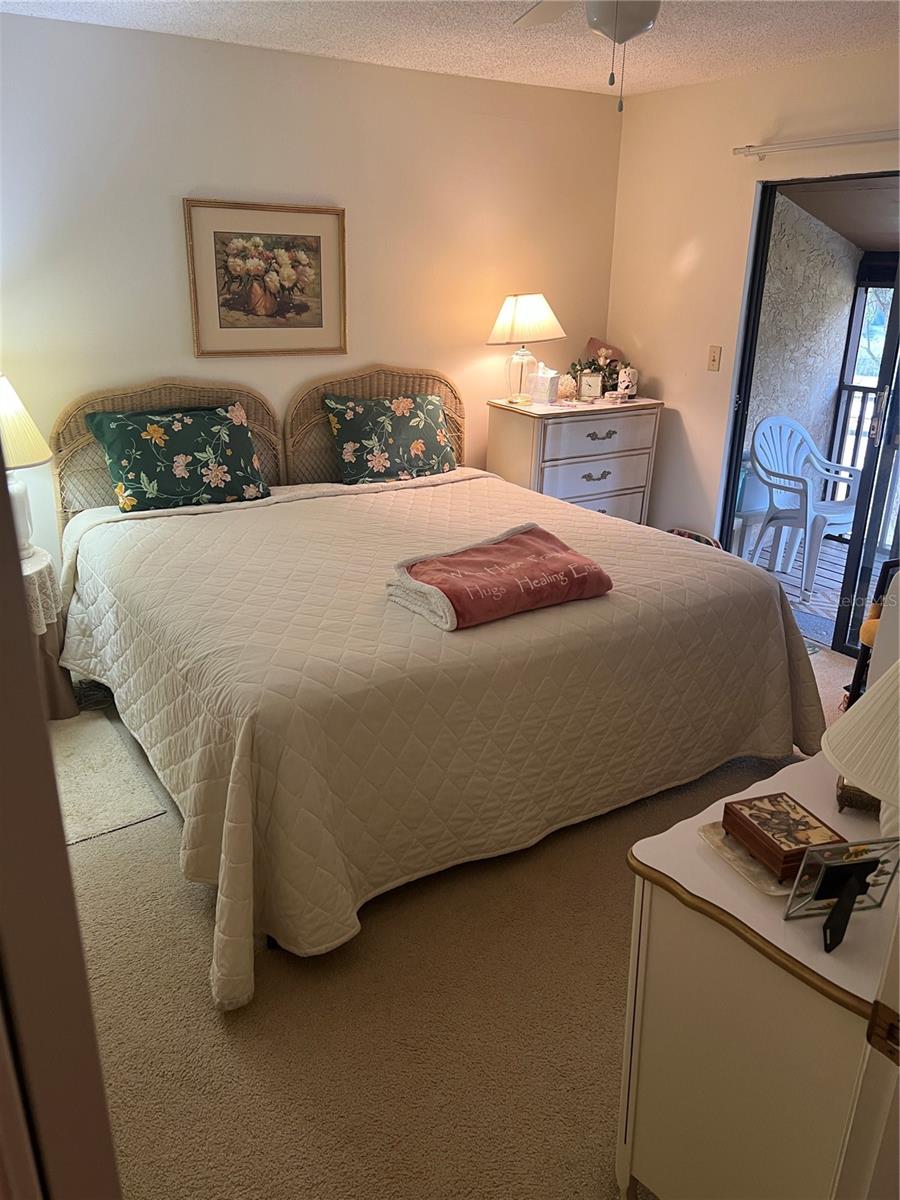 Image 12 of 30 For 1412 Oak Place E