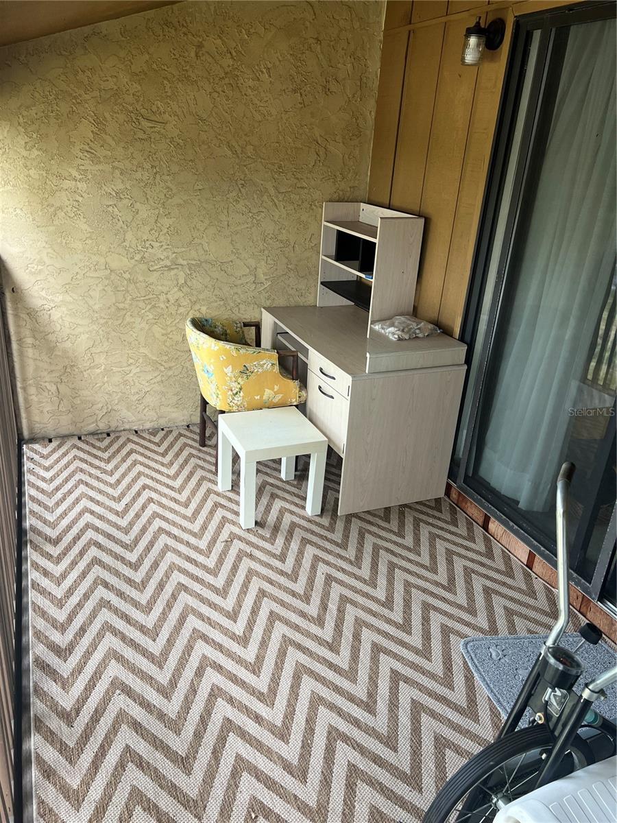 Image 16 of 30 For 1412 Oak Place E