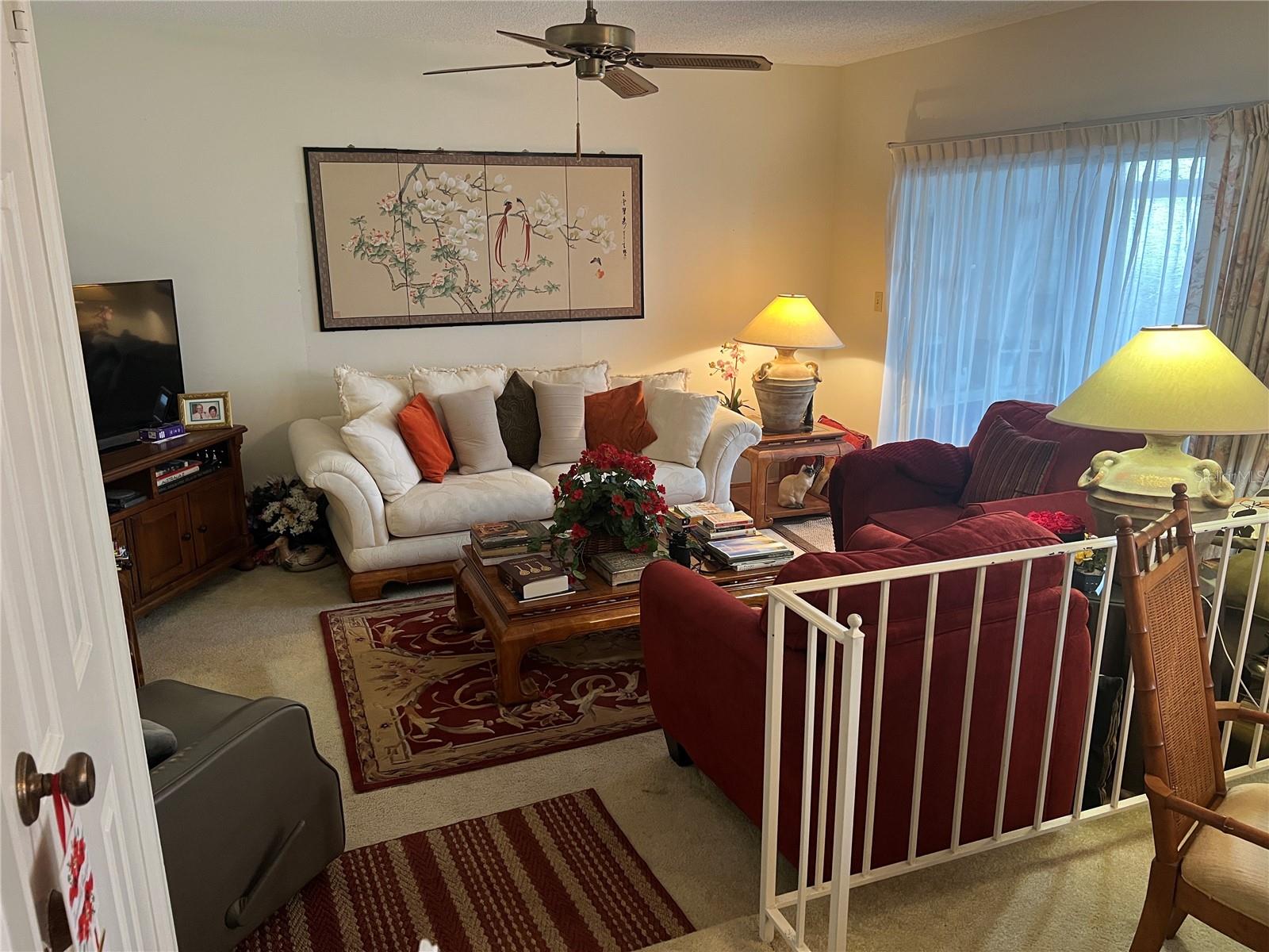 Image 4 of 30 For 1412 Oak Place E