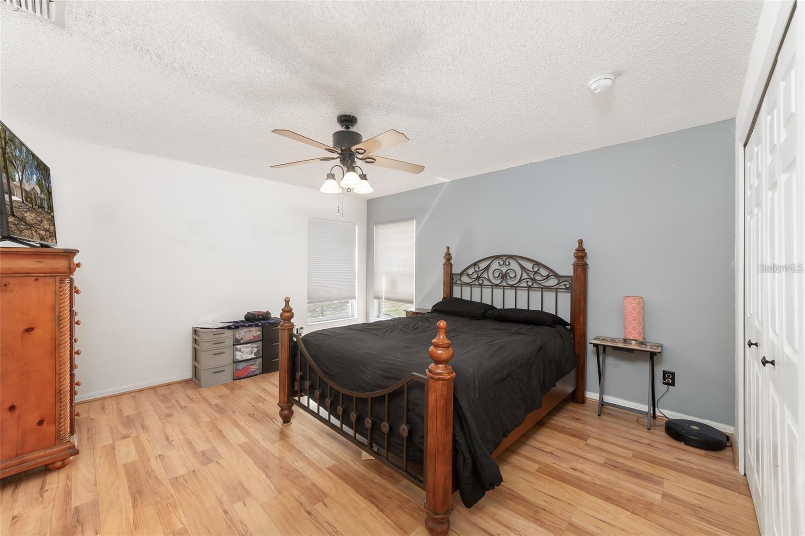 Listing photo id 21 for 2256 Lake Pointe Circle