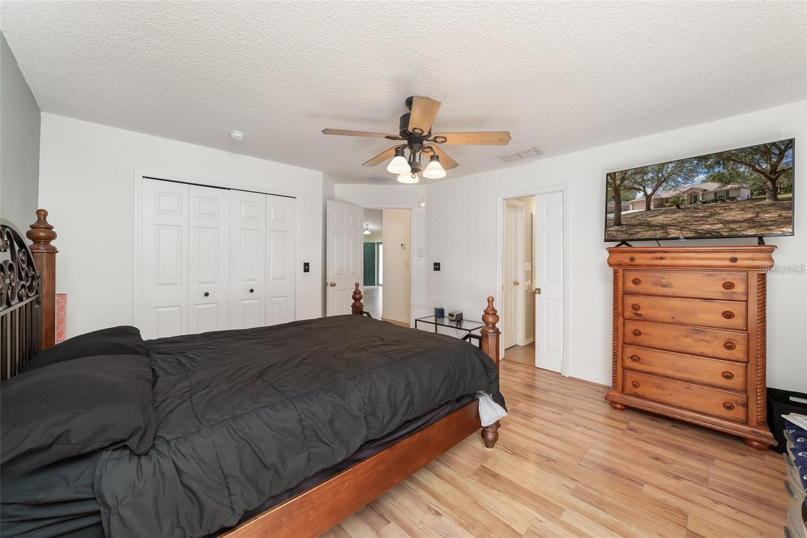 Listing photo id 22 for 2256 Lake Pointe Circle