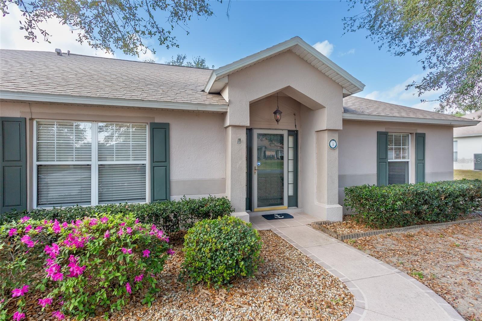 Listing photo id 1 for 2256 Lake Pointe Circle