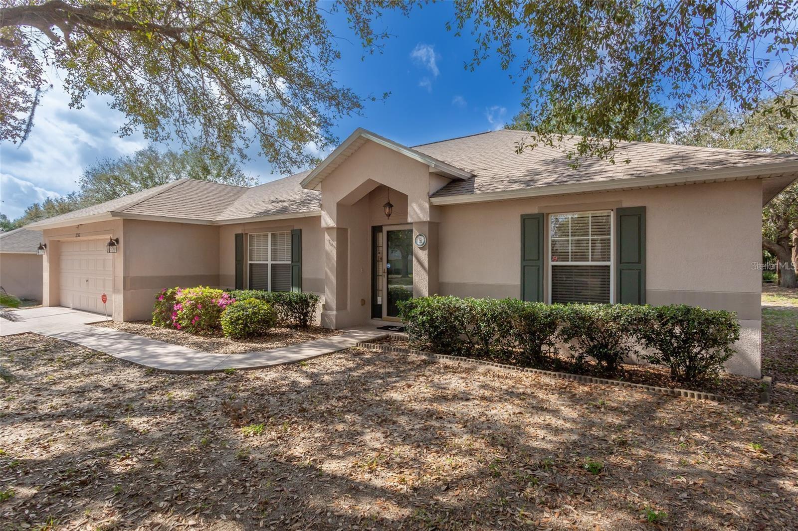 Listing photo id 2 for 2256 Lake Pointe Circle