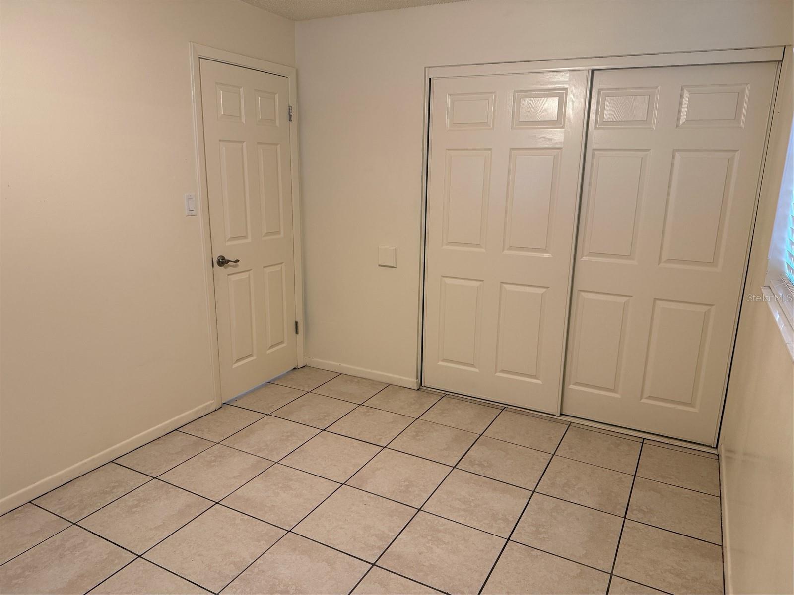 Image 13 of 20 For 822 Lone Oak Drive B