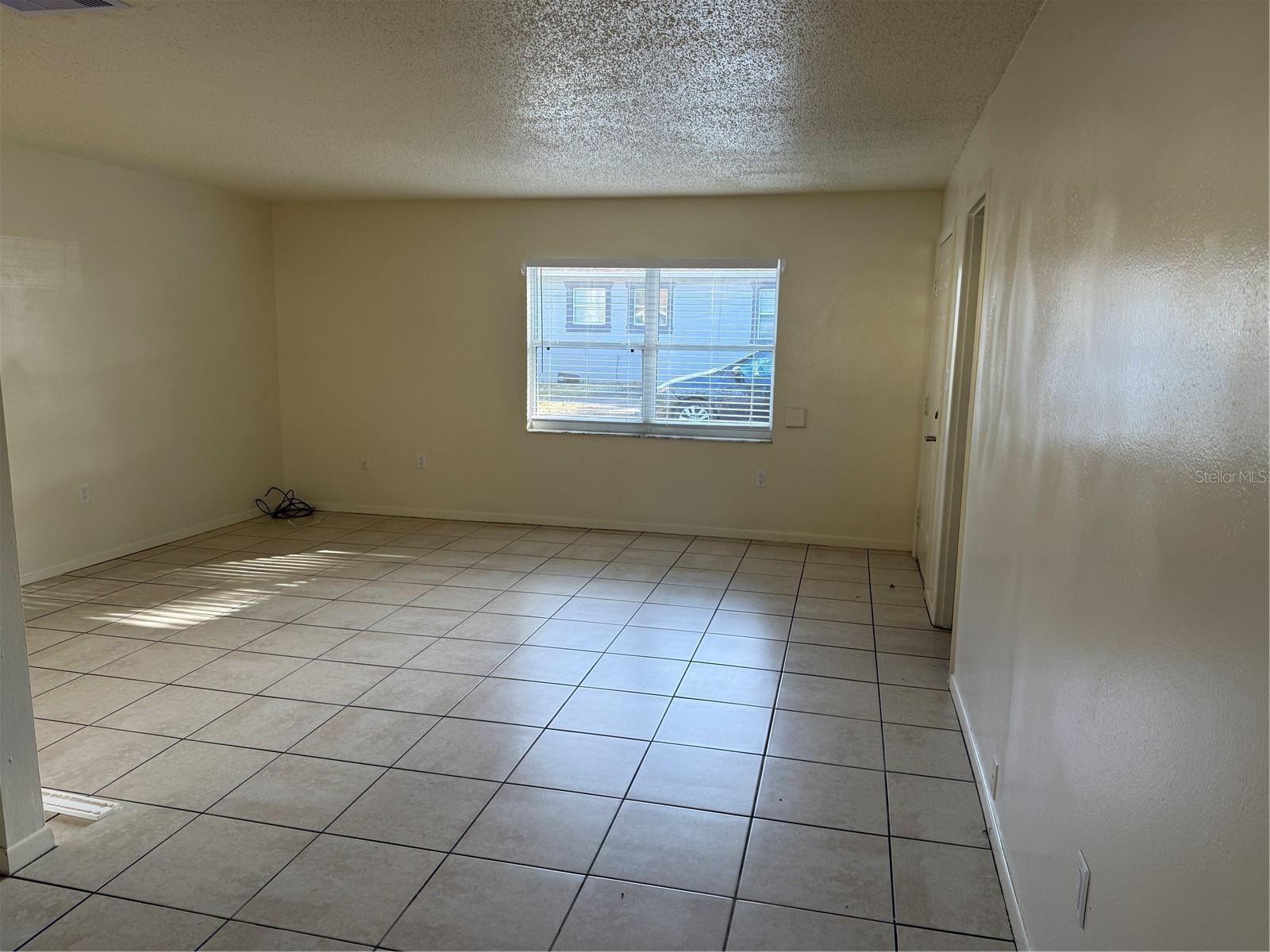 Image 17 of 20 For 822 Lone Oak Drive B