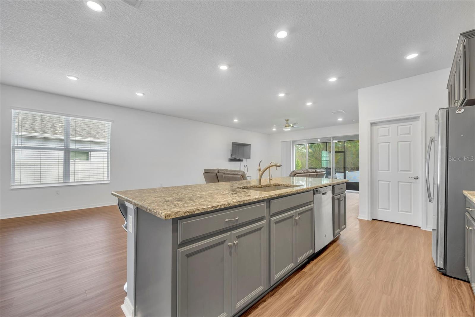 Image 12 of 40 For 4249 Beargrass Street