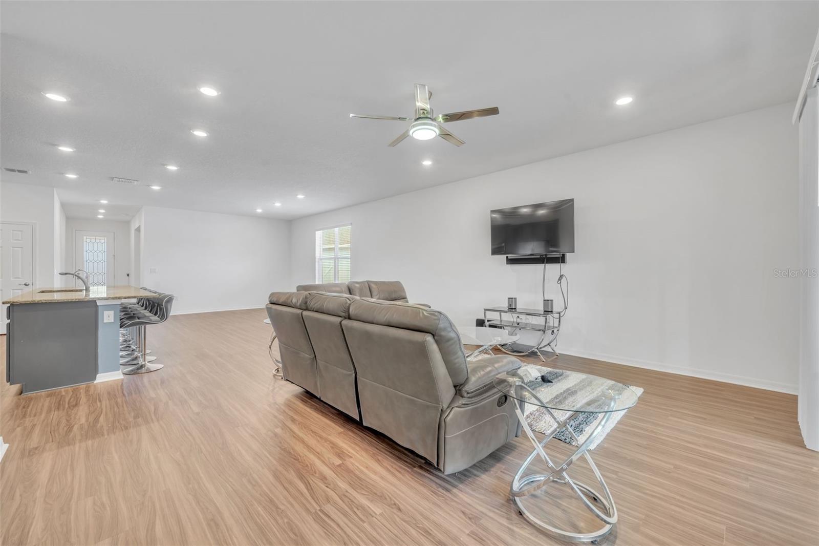 Image 18 of 40 For 4249 Beargrass Street