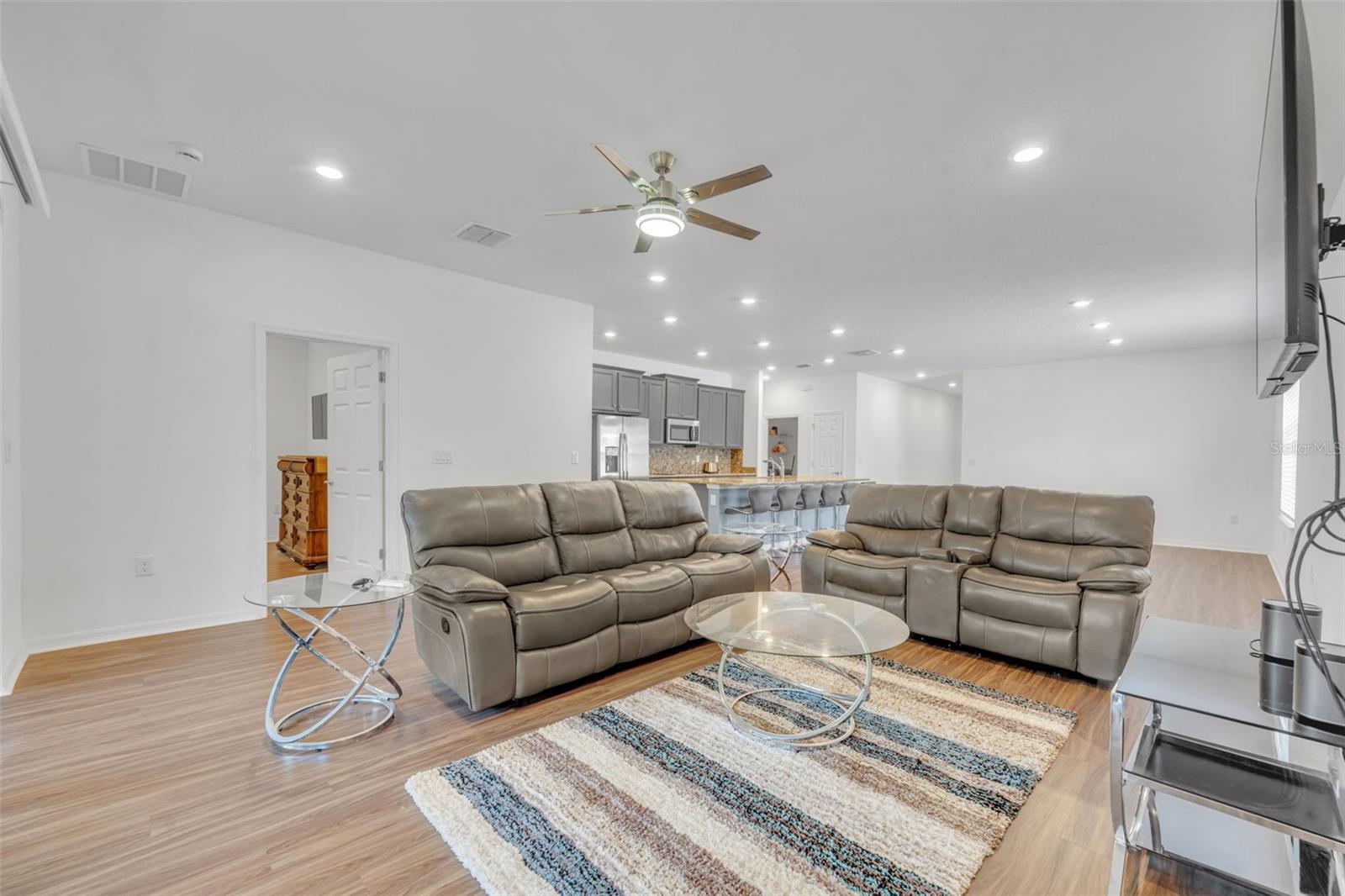 Image 20 of 40 For 4249 Beargrass Street