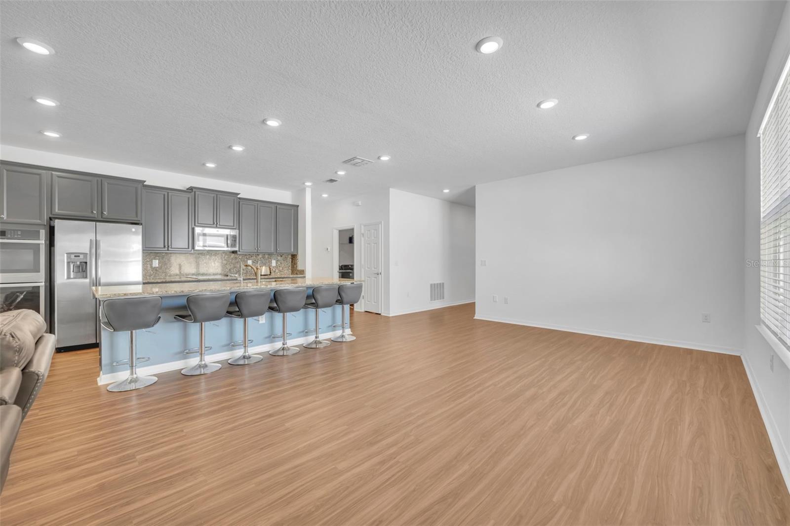 Image 7 of 40 For 4249 Beargrass Street