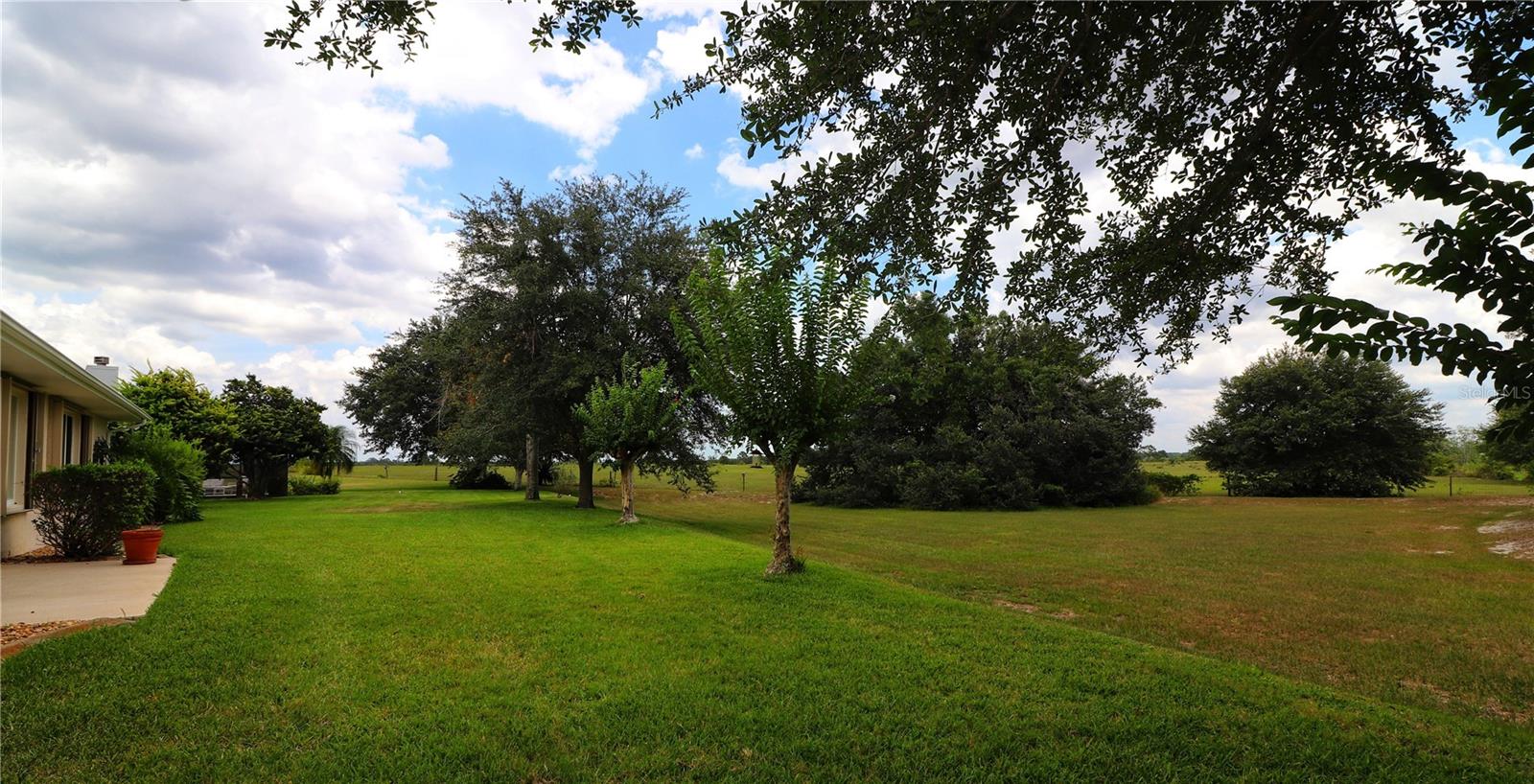 Image 25 of 46 For 21300 Royal St Georges Lane