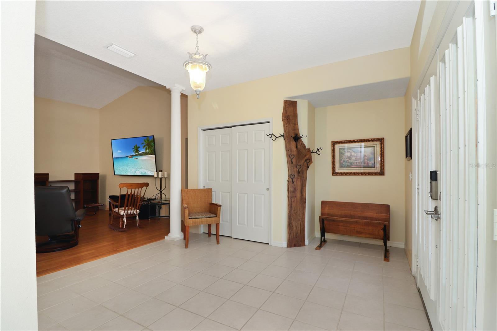 Image 5 of 46 For 21300 Royal St Georges Lane