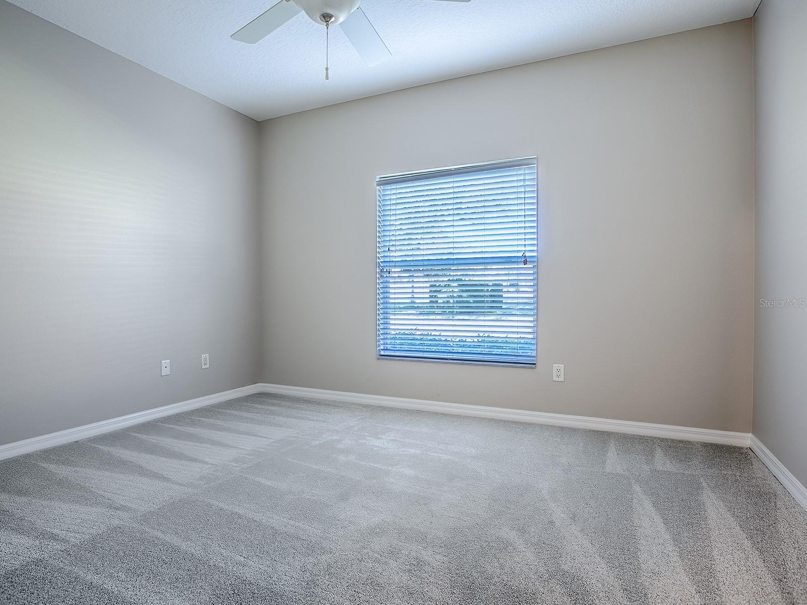 Image 10 of 18 For 5318 Edgewater Way 10