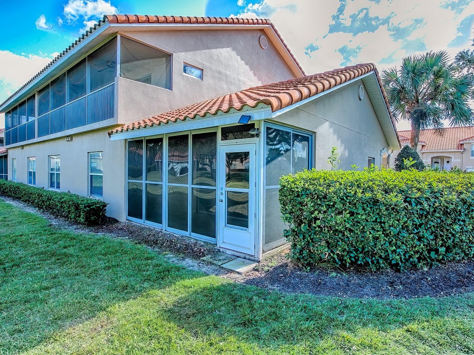 Image 16 of 18 For 5318 Edgewater Way 10