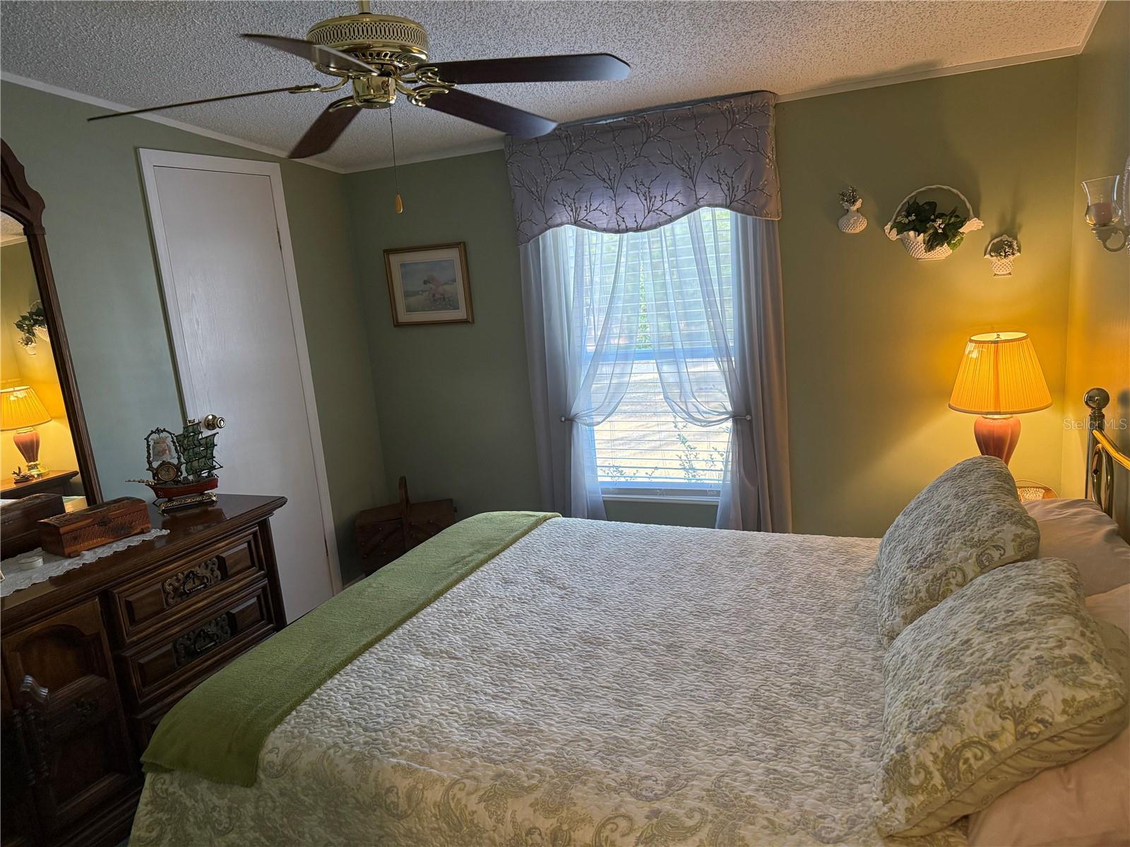 Image 16 of 32 For 6820 Mable Lane