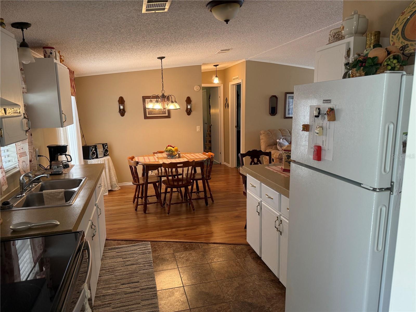 Image 6 of 32 For 6820 Mable Lane