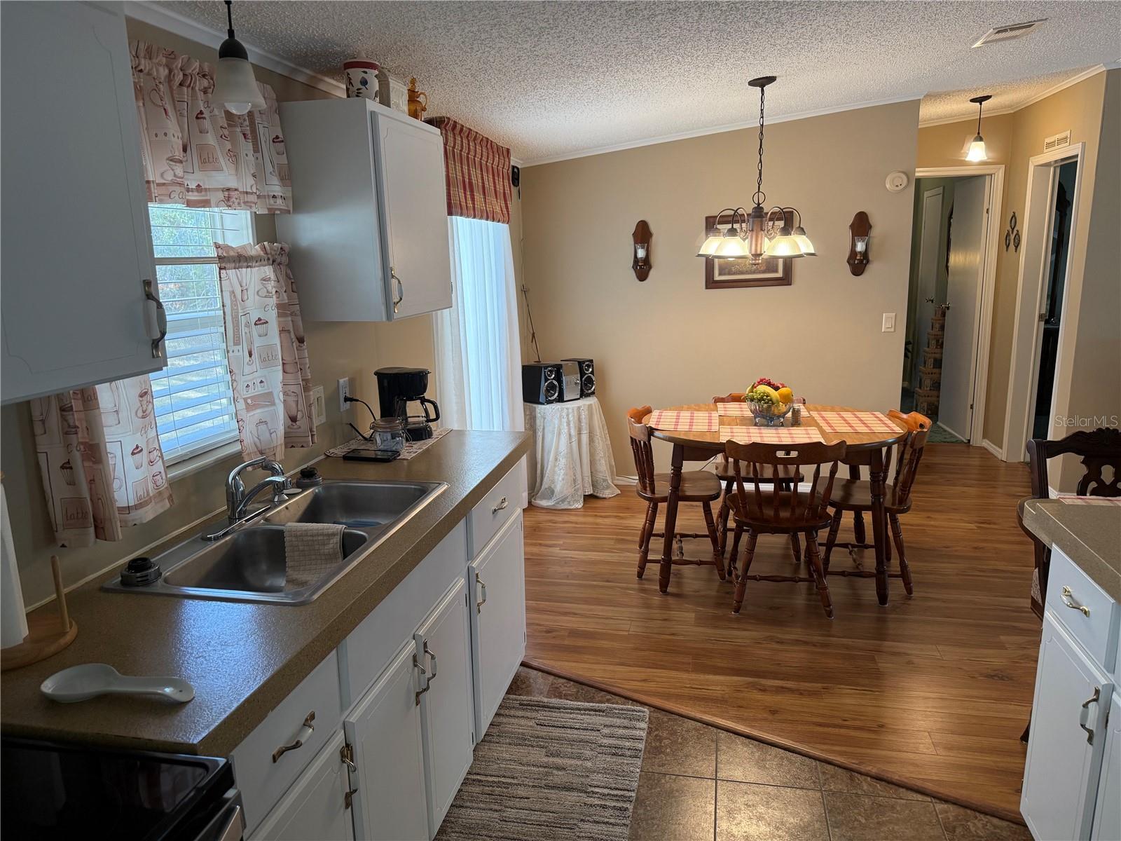 Image 7 of 32 For 6820 Mable Lane