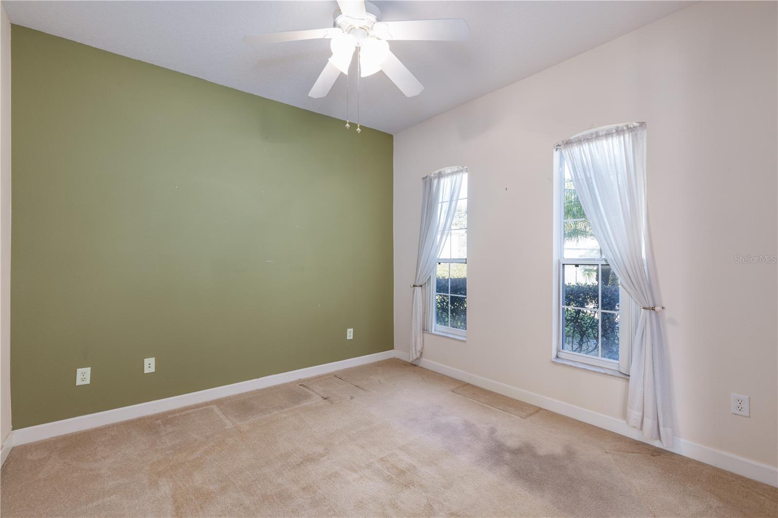 Image 17 of 67 For 3804 Bayshore Circle