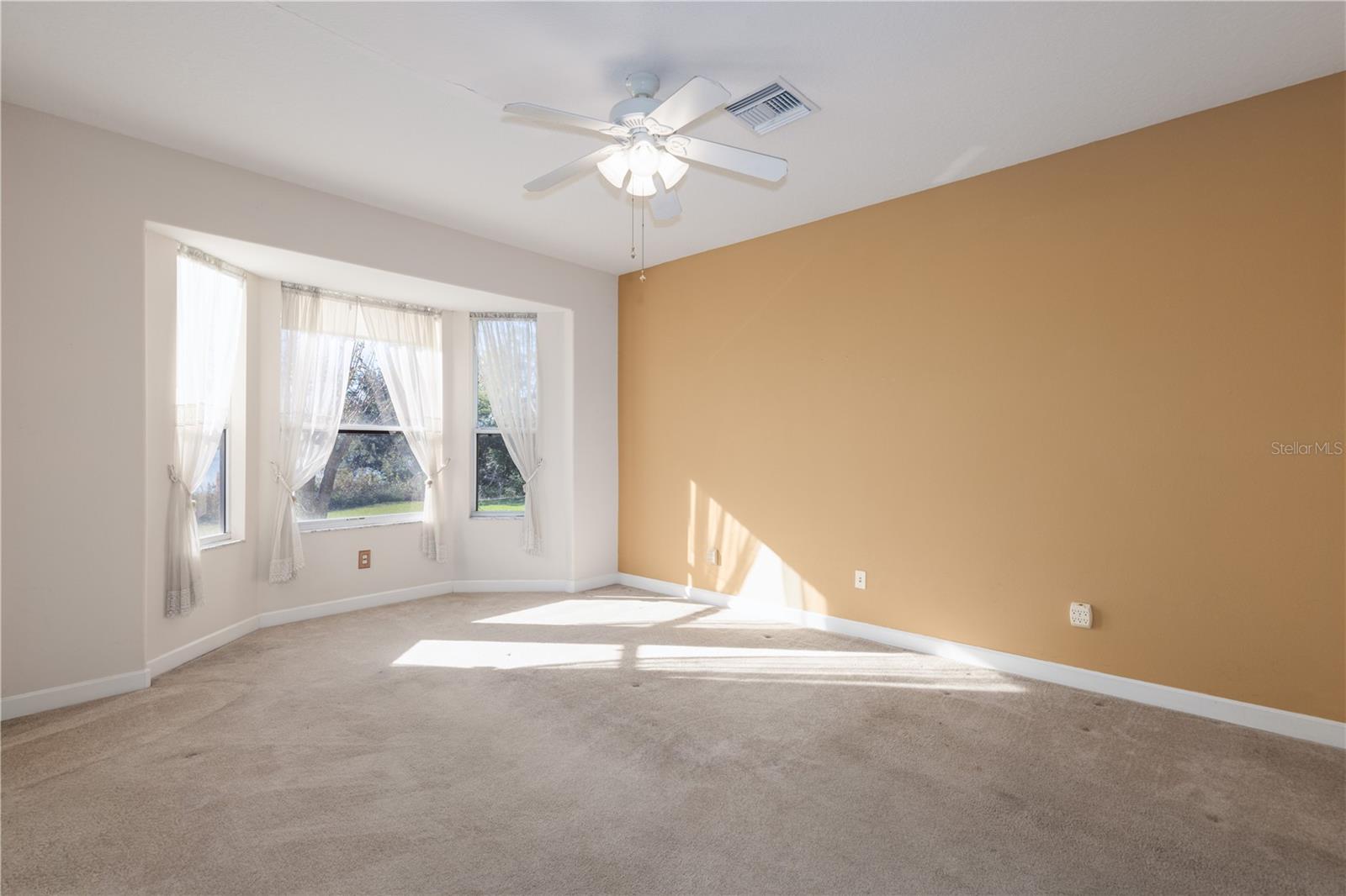 Image 33 of 67 For 3804 Bayshore Circle