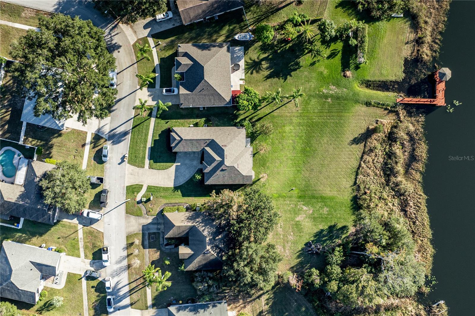 Image 4 of 67 For 3804 Bayshore Circle