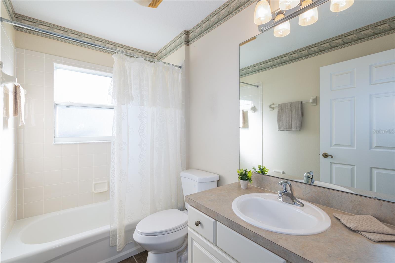 Image 44 of 67 For 3804 Bayshore Circle