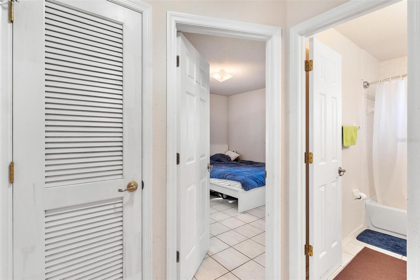 Image 17 of 43 For 7938 Jacksons River Road