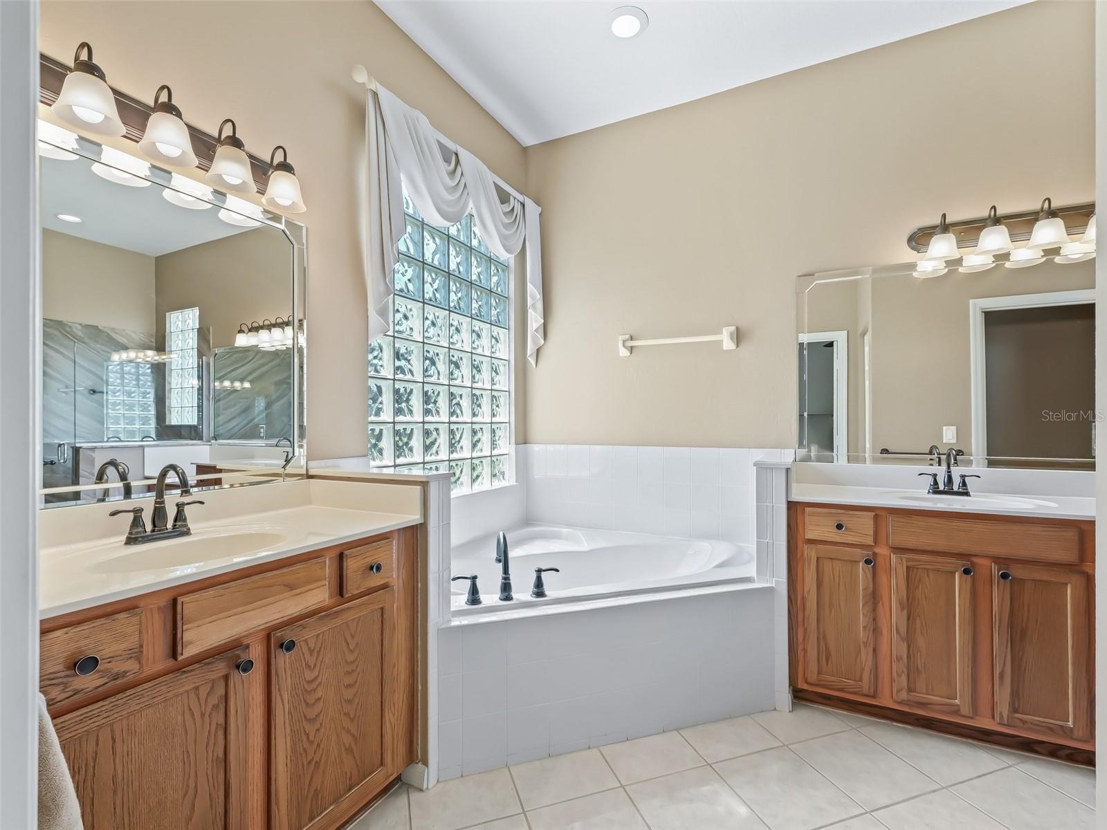 Image 33 of 64 For 17787 114th Avenue