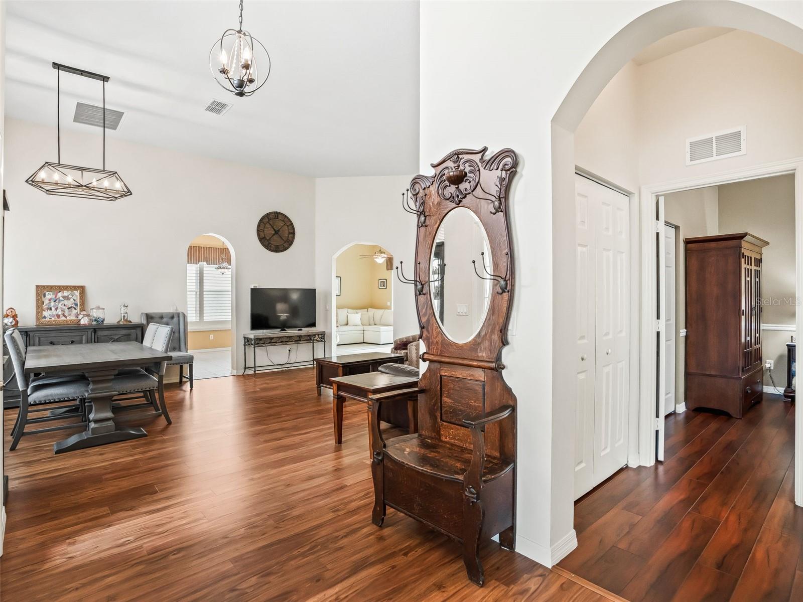 Image 7 of 64 For 17787 114th Avenue