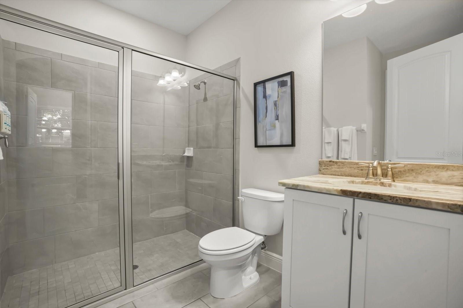 Image 19 of 49 For 421 Southfield Street