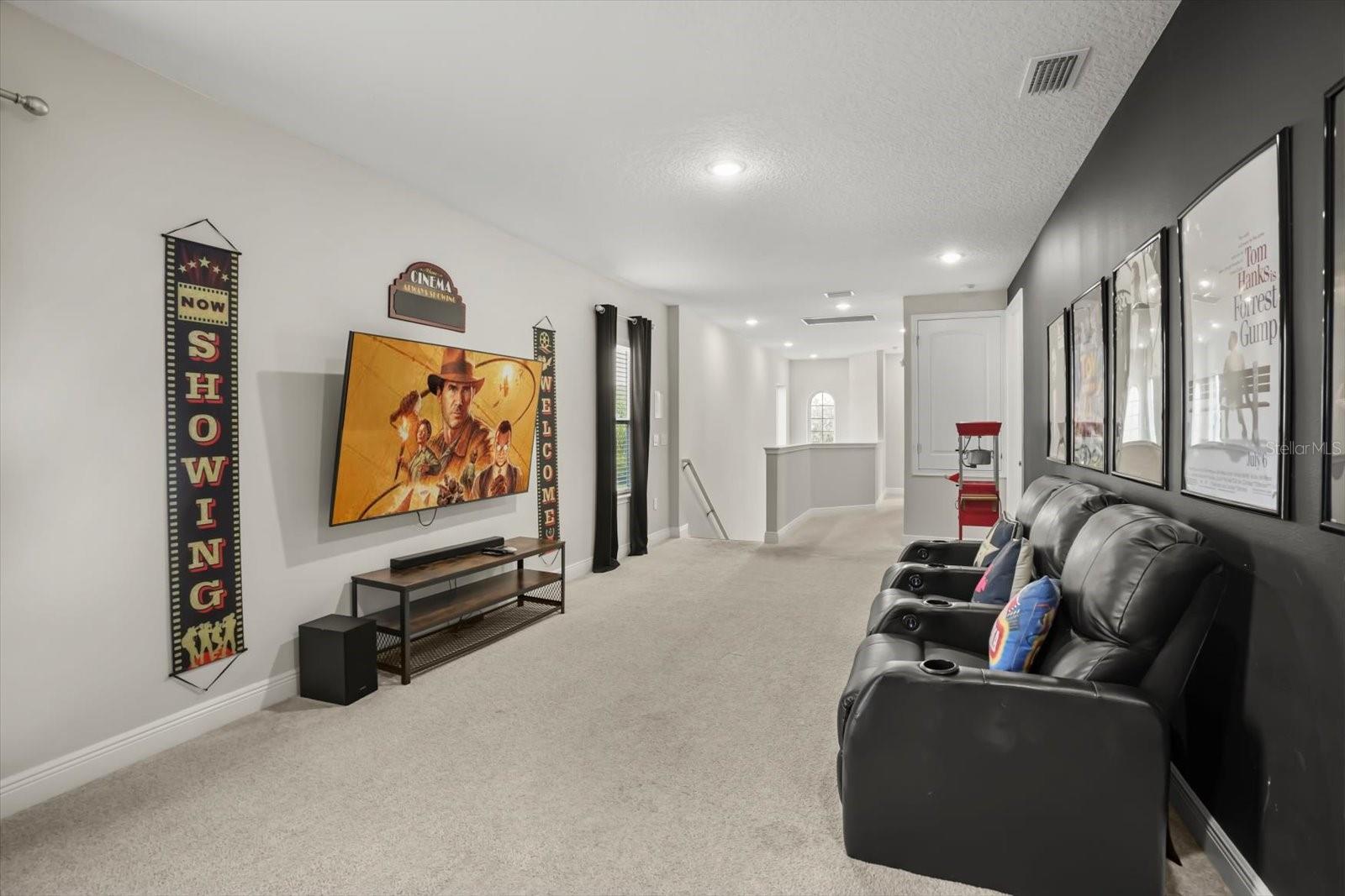 Image 22 of 49 For 421 Southfield Street