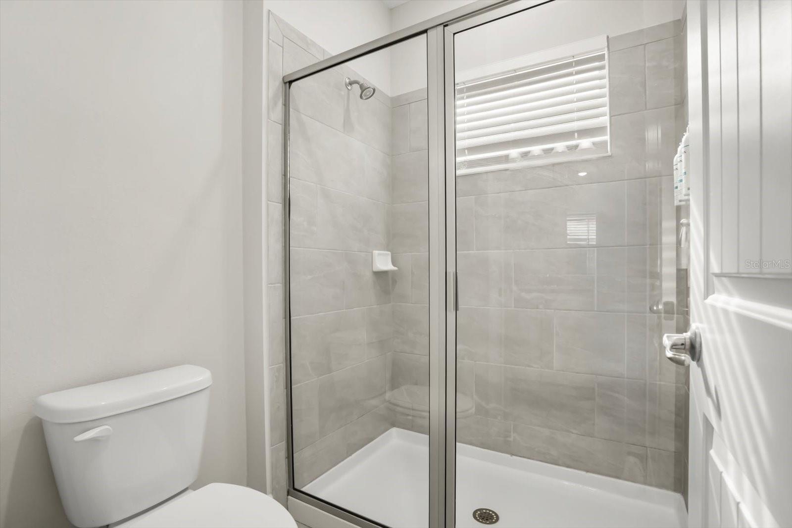 Image 26 of 49 For 421 Southfield Street