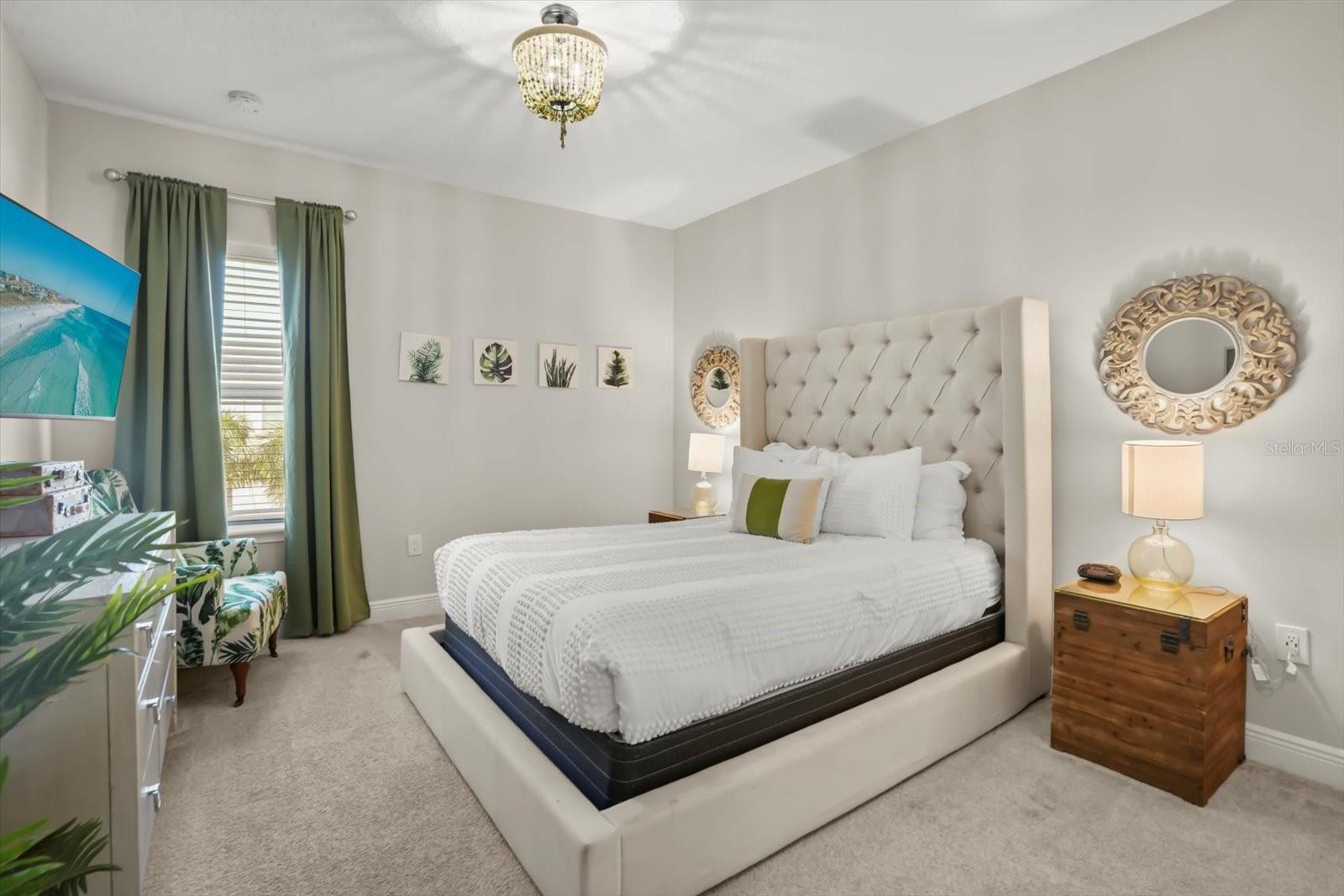 Image 27 of 49 For 421 Southfield Street