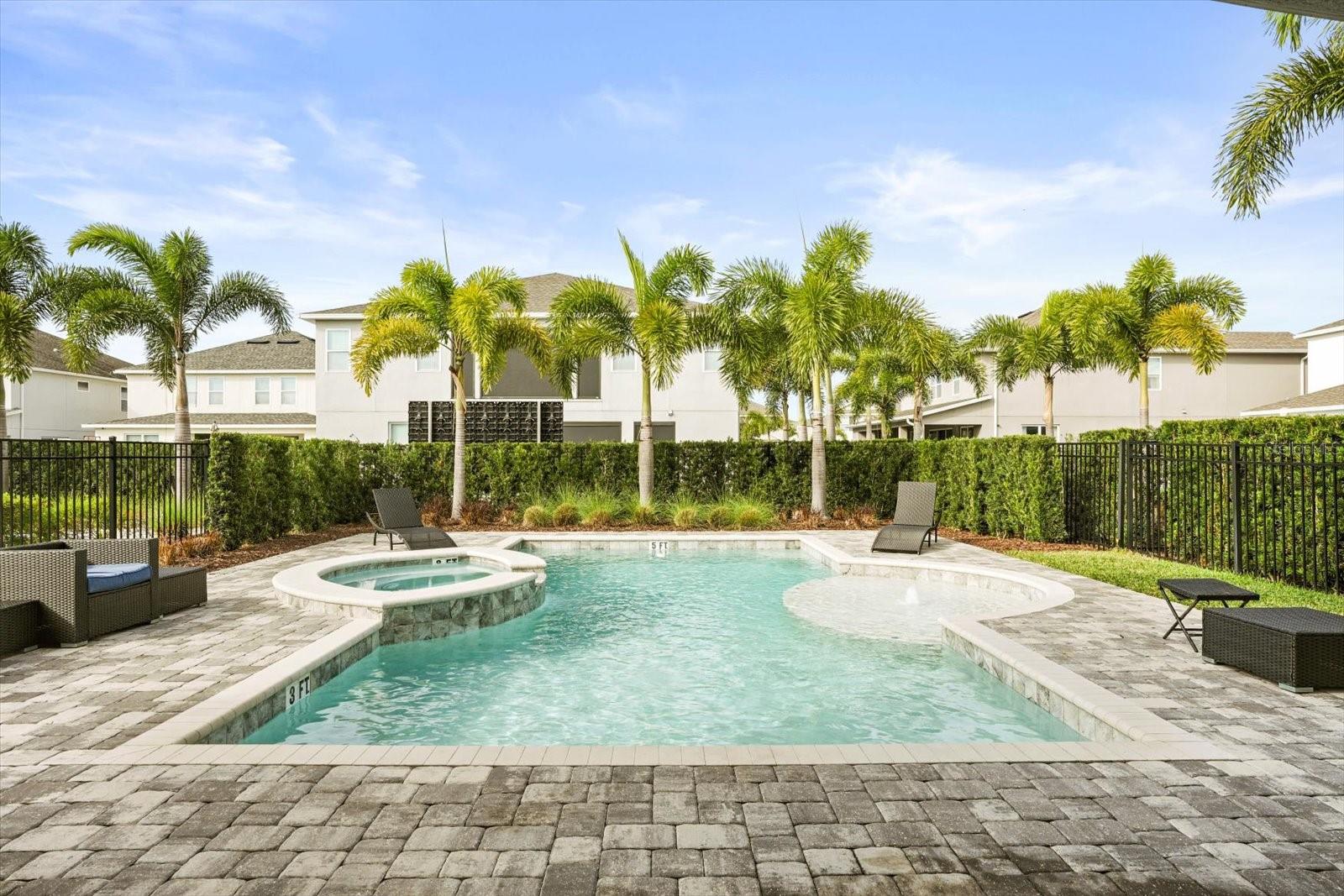 Image 3 of 49 For 421 Southfield Street