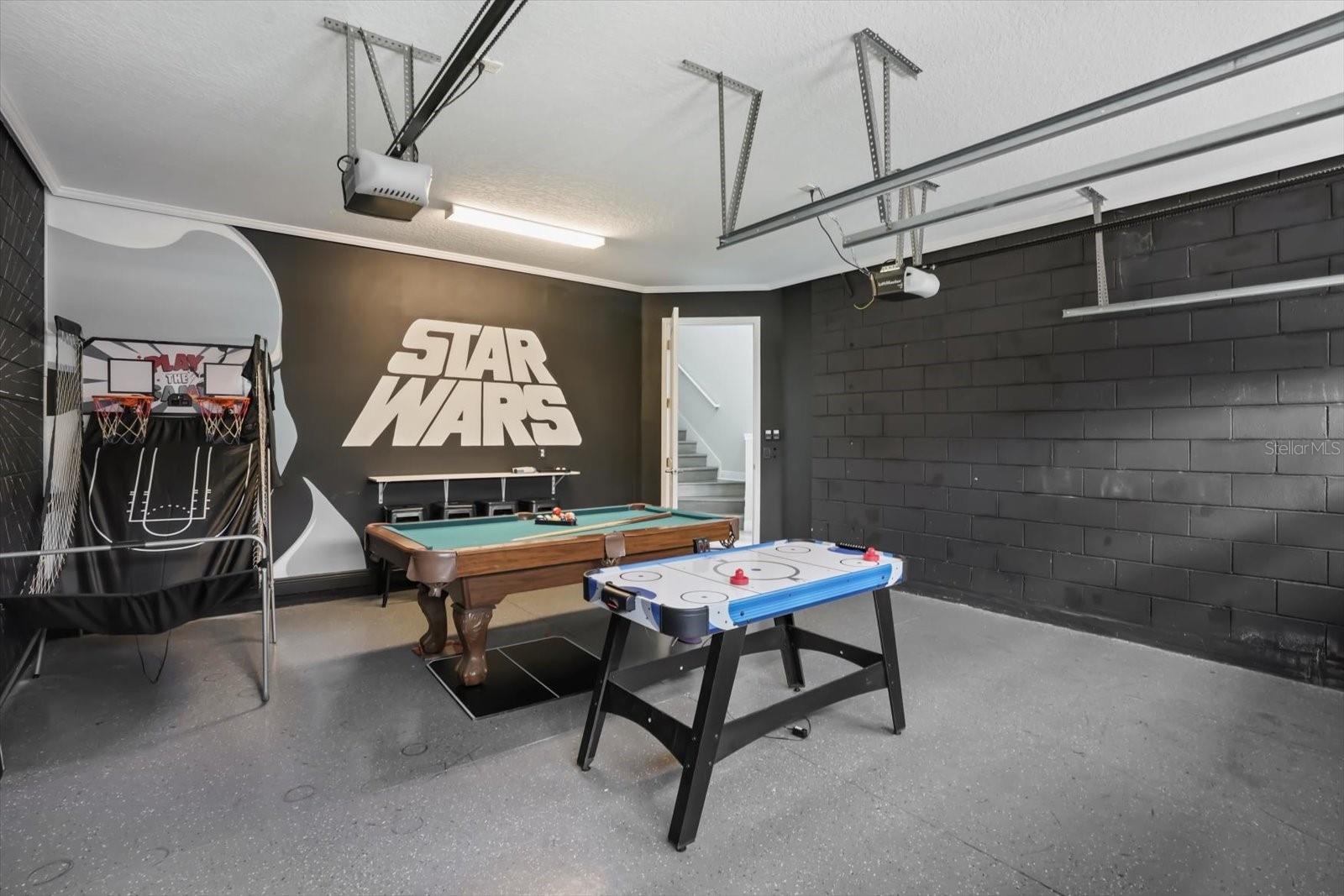 Image 32 of 49 For 421 Southfield Street