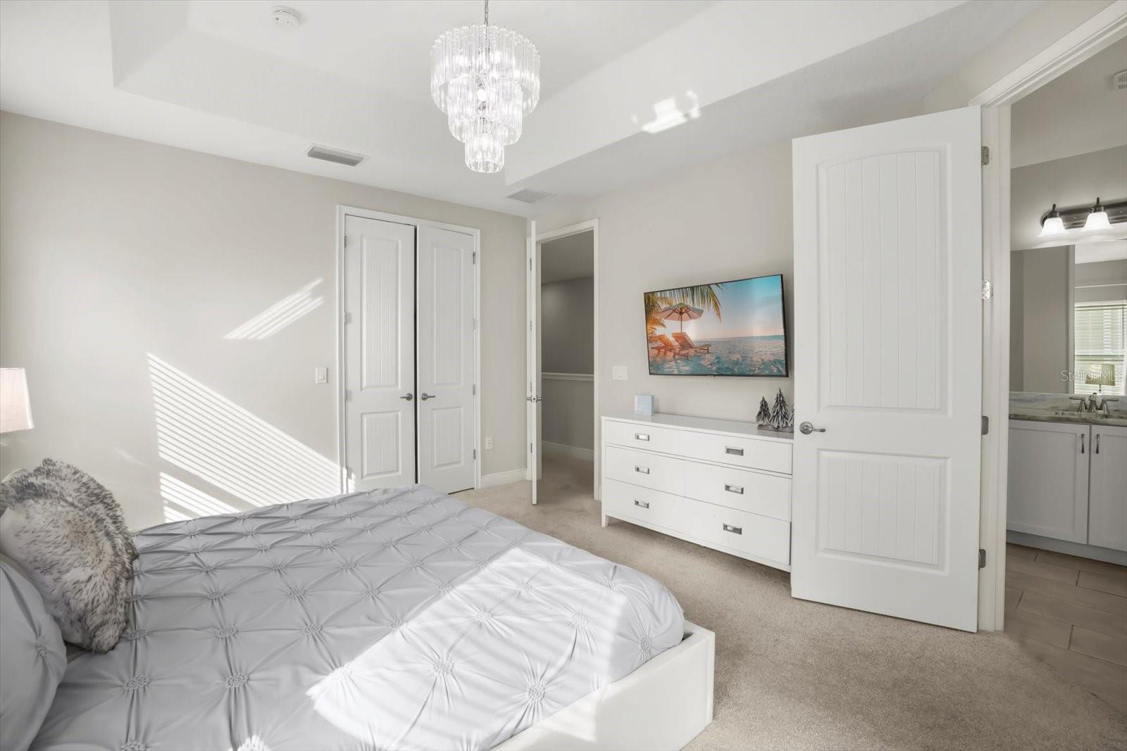 Image 9 of 49 For 421 Southfield Street