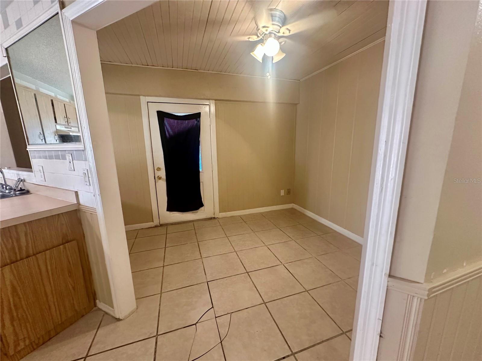 Image 10 of 18 For 2315 Centennial Boulevard