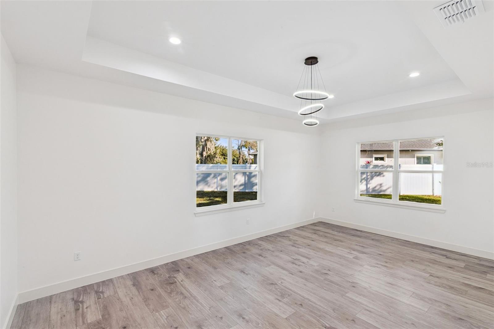 Image 19 of 46 For 9531 Mid Summer Lane