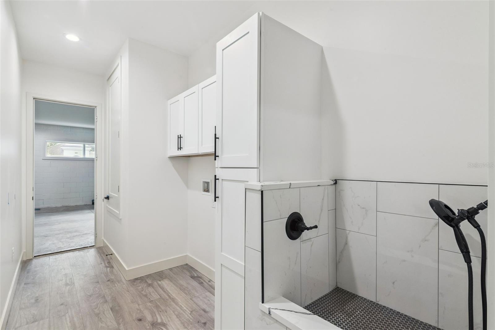 Image 33 of 46 For 9531 Mid Summer Lane