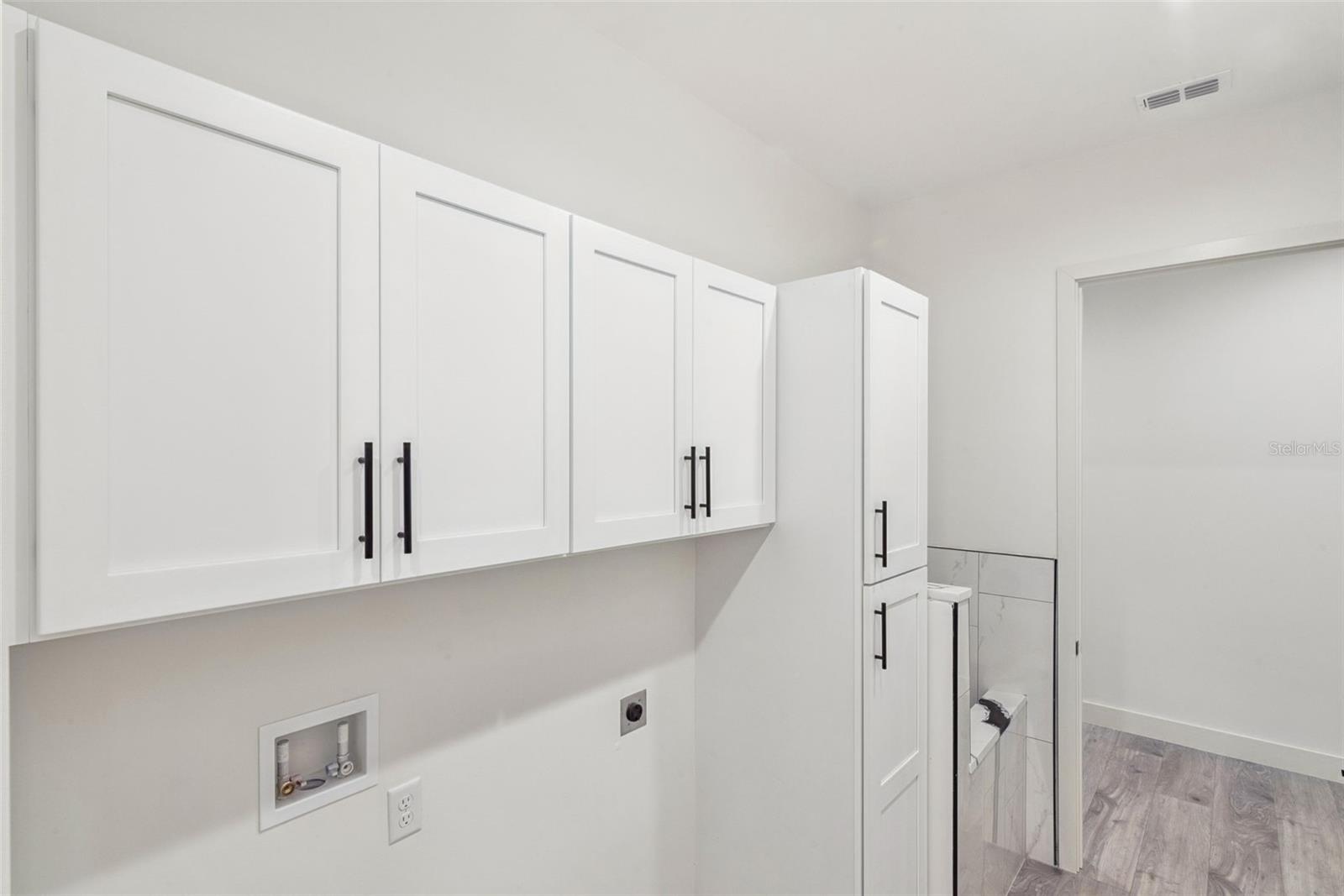 Image 34 of 46 For 9531 Mid Summer Lane