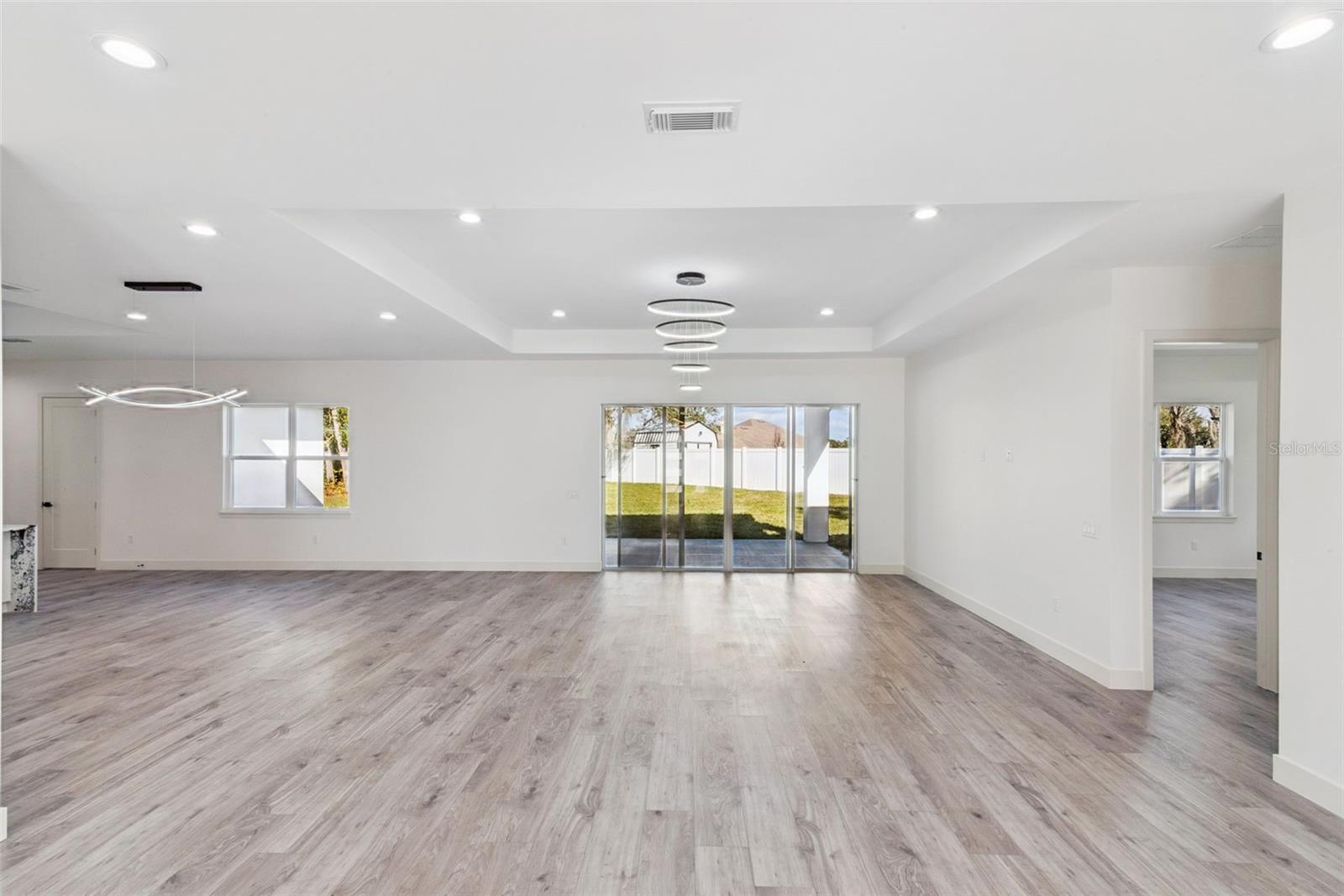 Image 7 of 46 For 9531 Mid Summer Lane