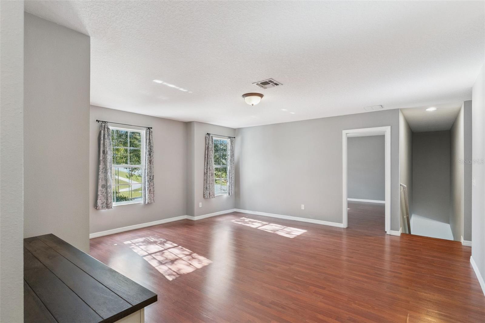 Image 21 of 53 For 297 Sky Valley Street