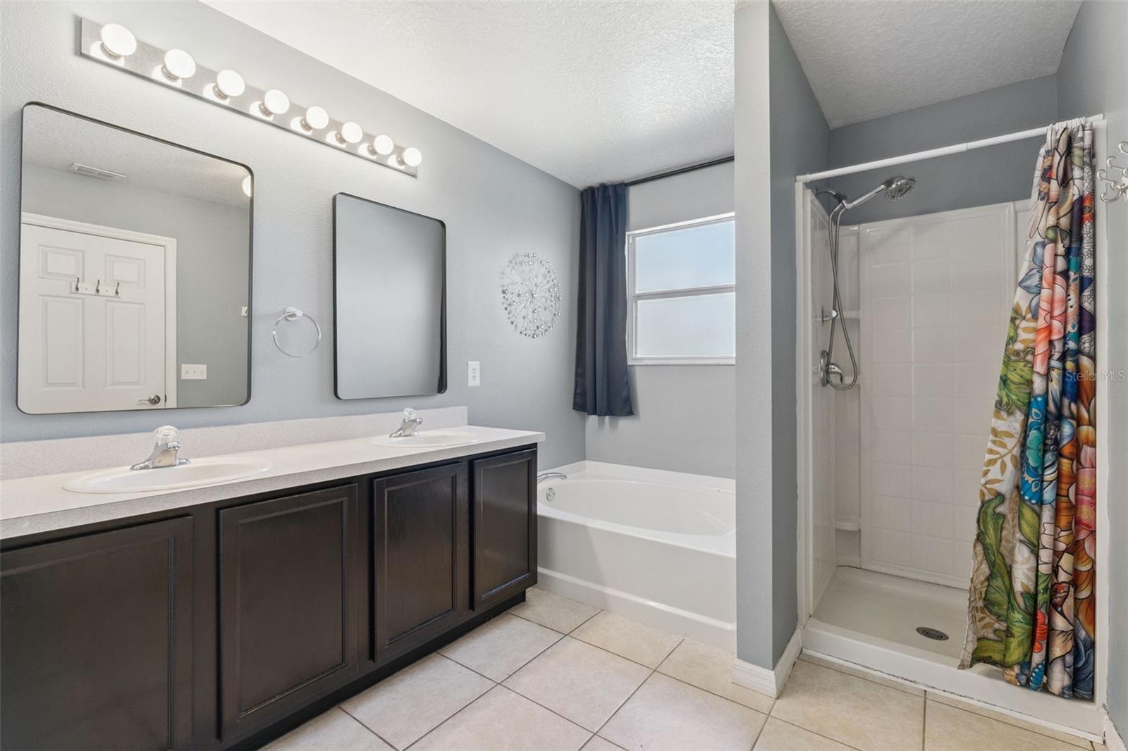 Image 26 of 53 For 297 Sky Valley Street