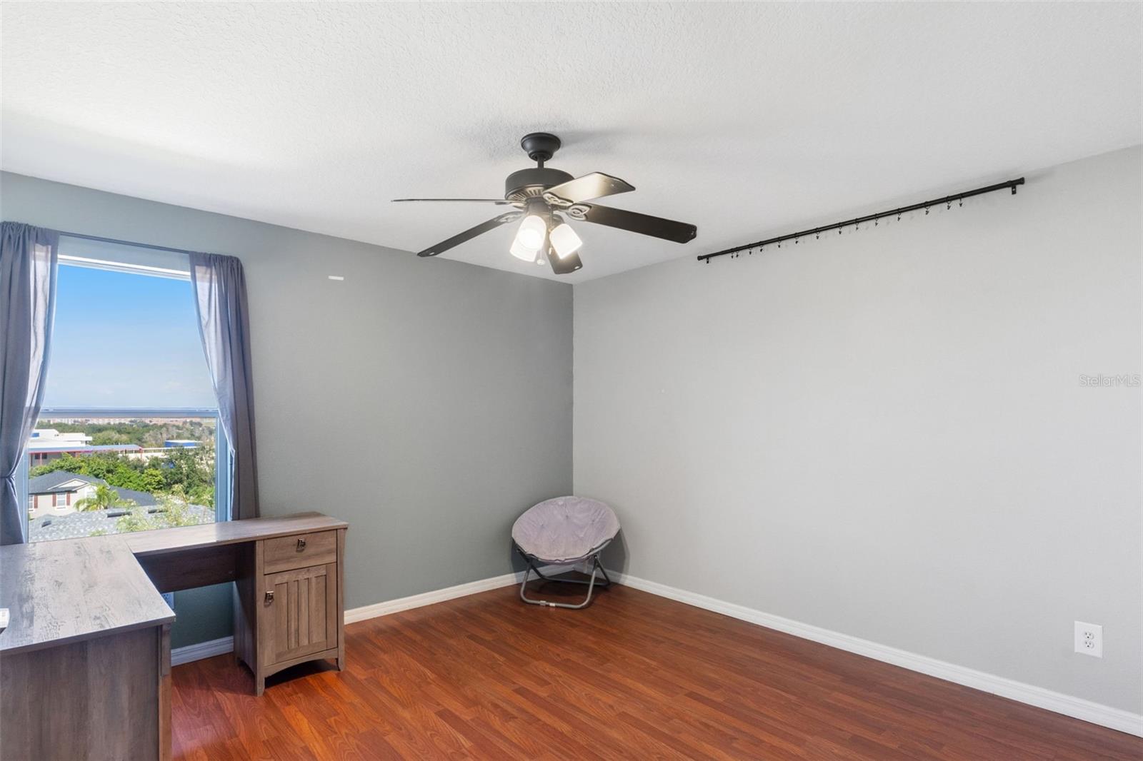 Image 34 of 53 For 297 Sky Valley Street