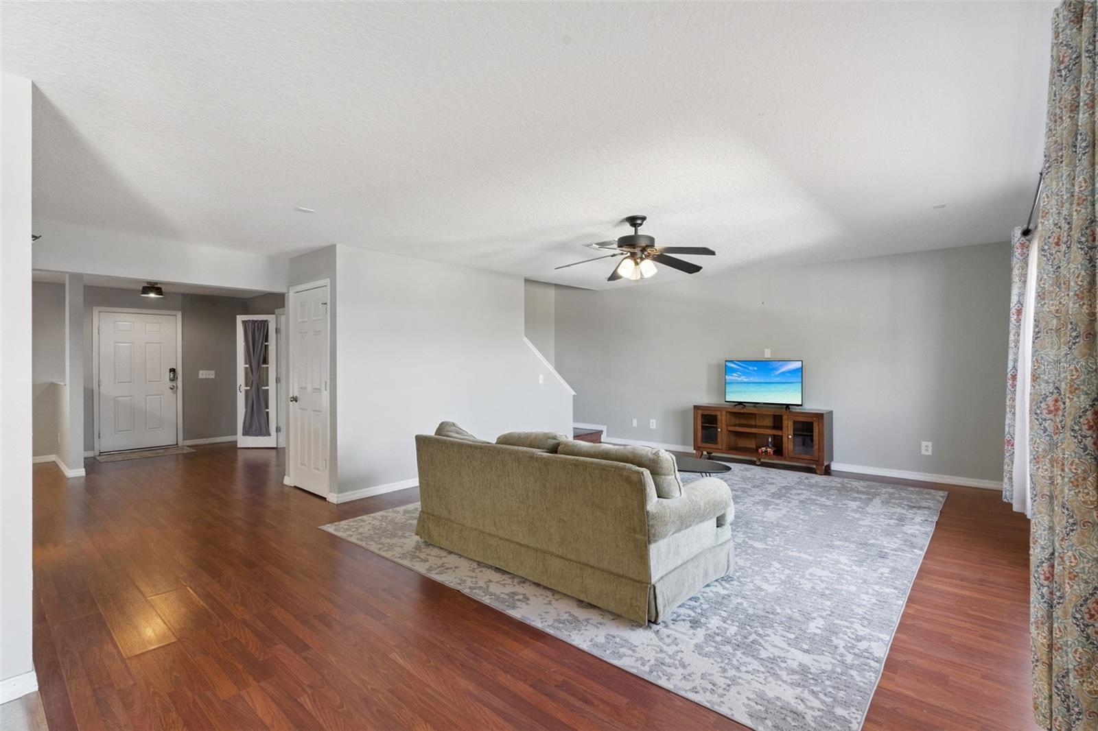 Image 7 of 53 For 297 Sky Valley Street