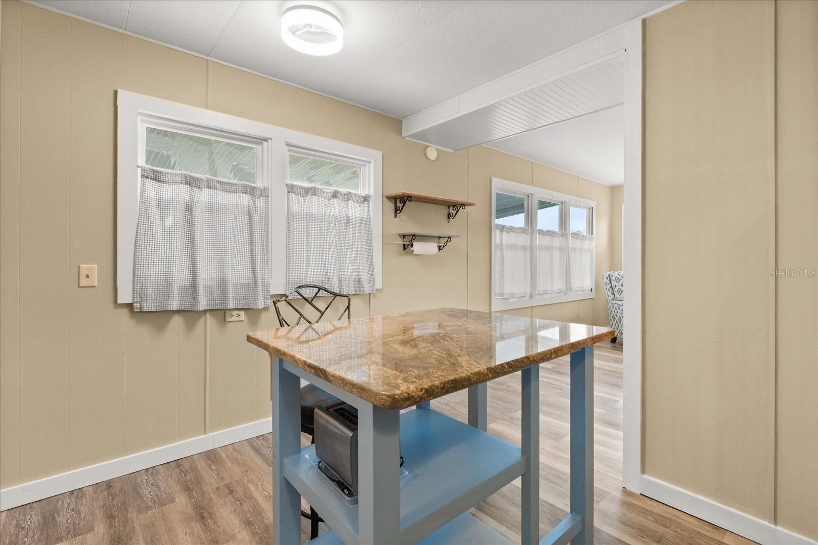 Image 11 of 27 For 465 Marina Lane